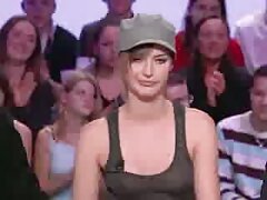 Asian Chubby Teen Alona Bloom ຕ້ອງການຜູ້ໃຫຍ່ Hard Dick